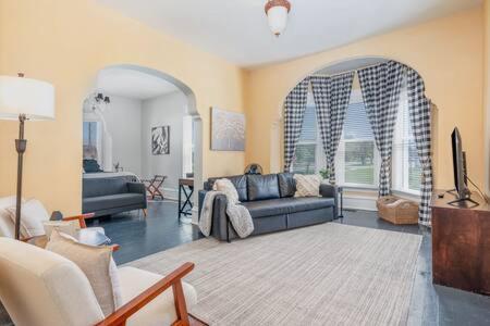 Beautiful Downstairs 1Bed 1Bth Charmer- Pet Friendly มิชิแกนซิตี ภายนอก รูปภาพ